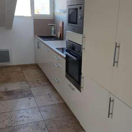 Apartment Centre *